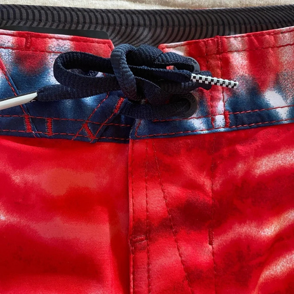 Volcom Boys Swim Board Bathing Trunks red whit blue NEW size 12 - Picture 3 of 9